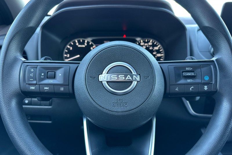 Used 2023 Nissan Rogue SVImage 26