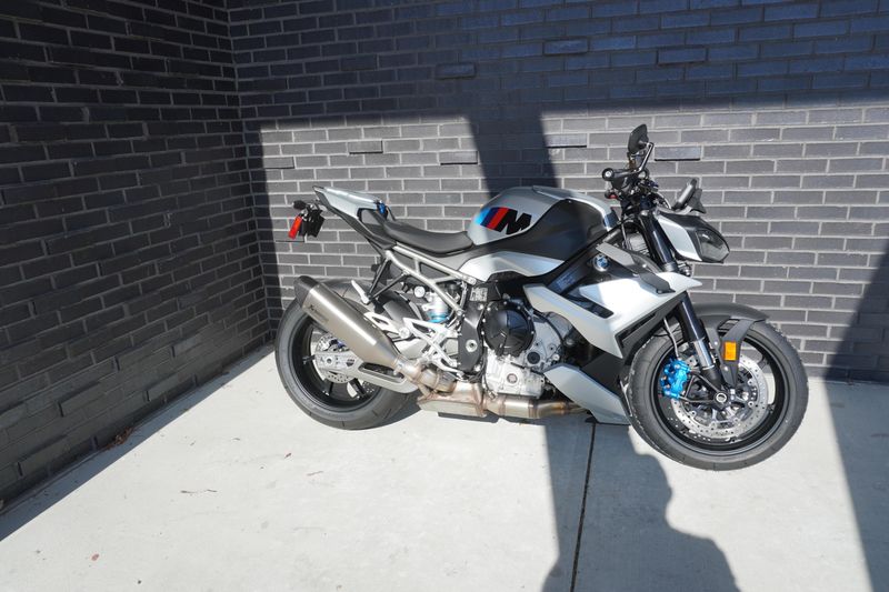 New 2026 BMW M 1000 R 