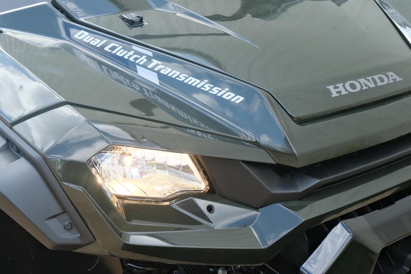2025 Honda PIONEER 10006 DELUXE CREW BLACK FOREST GREEN Image 24