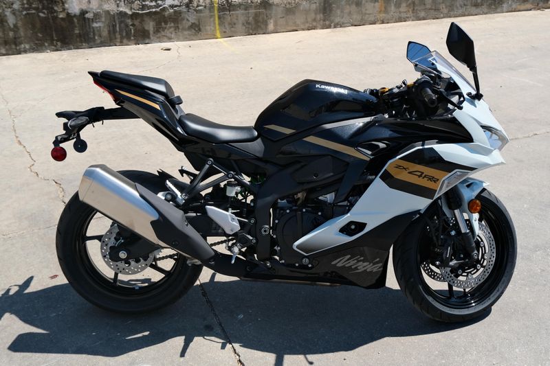 NEW 2026 KAWASAKI NINJA ZX4RR ABS Image 2