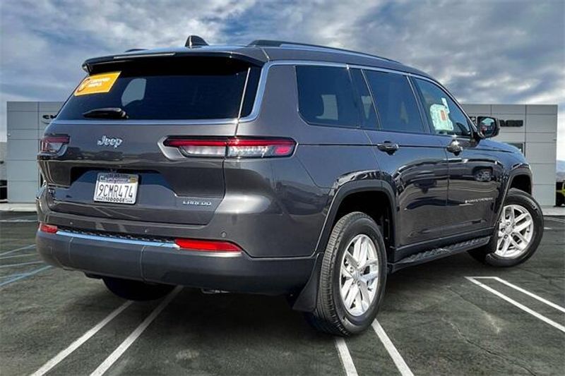 2022 Jeep Grand Cherokee L LaredoImage 13