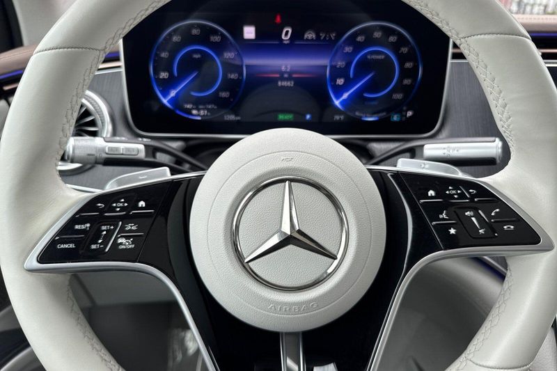 Used 2023 Mercedes-Benz EQS 450Image 27