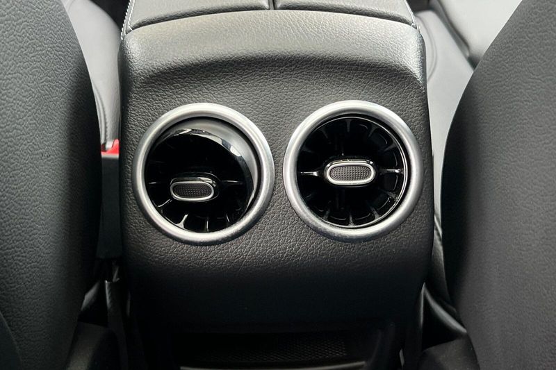 2023 Mercedes-Benz EQB 300Image 14
