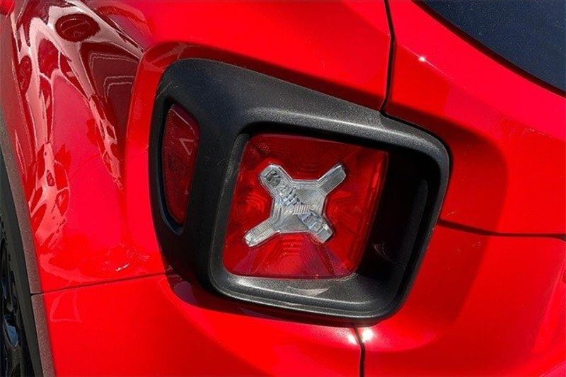 2023 Jeep Renegade Altitude 4x4Image 12