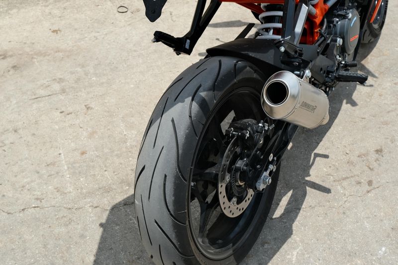 2024 KTM RC 390 BLUE Image 15
