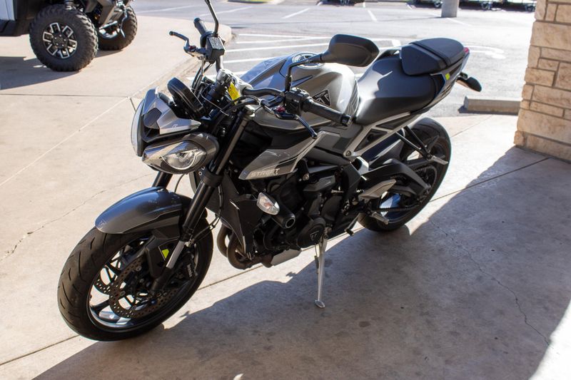 USED 2024 TRIUMPH STREET TRIPLE 765 R Image 2