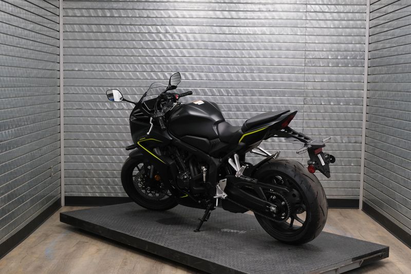 NEW 2026 HONDA CBR650R ECLUTCH Image 5