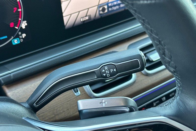 Used 2025 Mercedes-Benz GLE 450Image 26