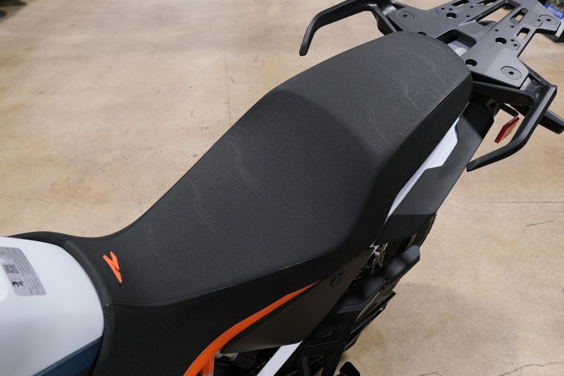 NEW 2026 KTM 1390 SUPER ADVENTURE R OT Image 17