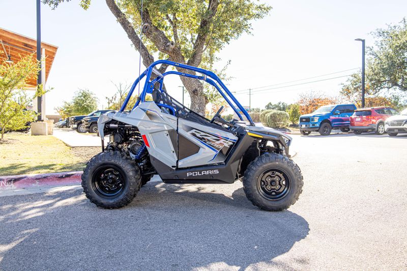 NEW 2026 POLARIS RZR 200 EFI Image 4