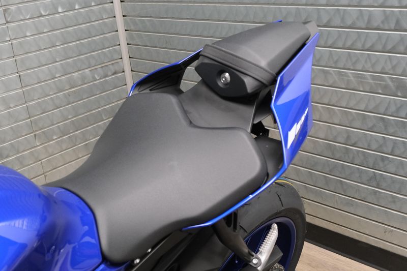 NEW 2026 YAMAHA YZFR1 Image 20