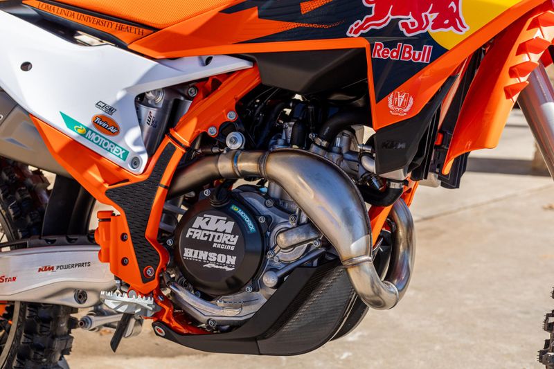 2025 KTM 450 SXF FACTORY EDITION Image 17