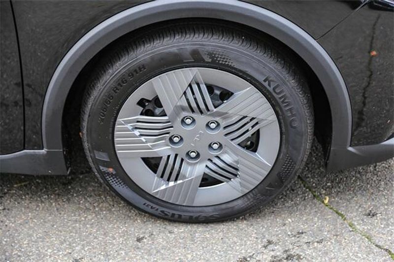 New 2025 Kia K4 LXImage 25