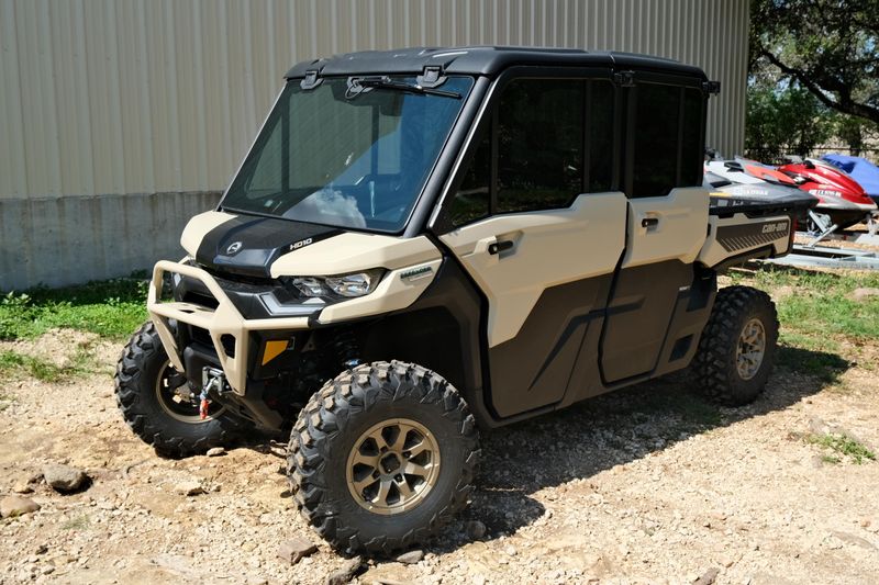 2025 Can-Am DEFENDER MAX LIMITED CAB HD10 DESERT TAN AND STEALTH BLACK Image 42