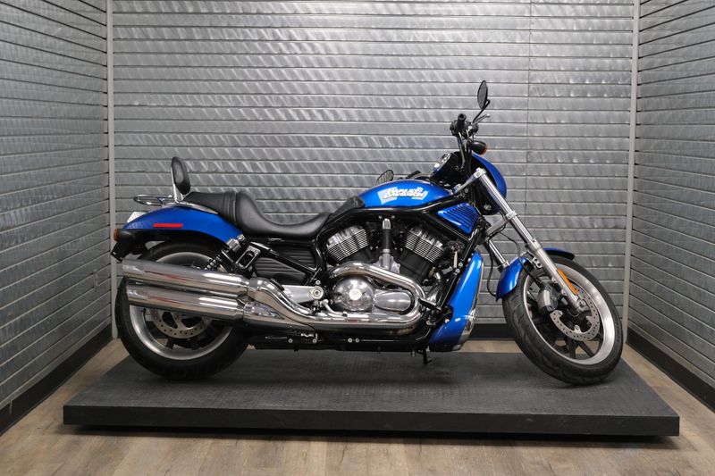 USED 2007 HARLEY NIGHT ROD Image 2