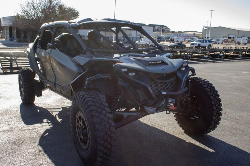New 2026 CAN AM MAVERICK R MAX X RC WITH SMARTSHOX 999T DCT | Family ...