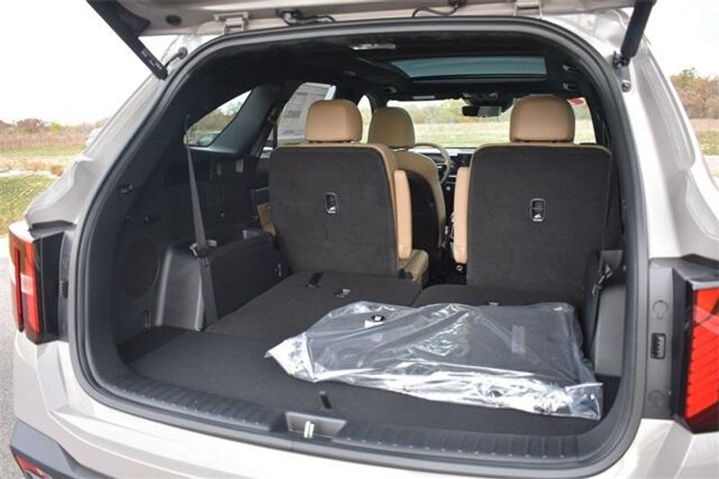 New 2026 Kia Sorento X-Line SX PrestigeImage 19