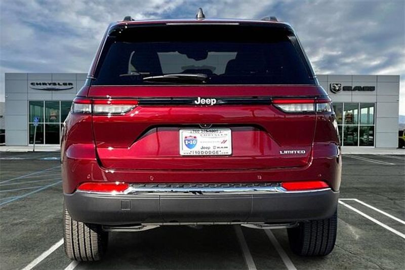 2025 Jeep Grand Cherokee Limited 4x2Image 3