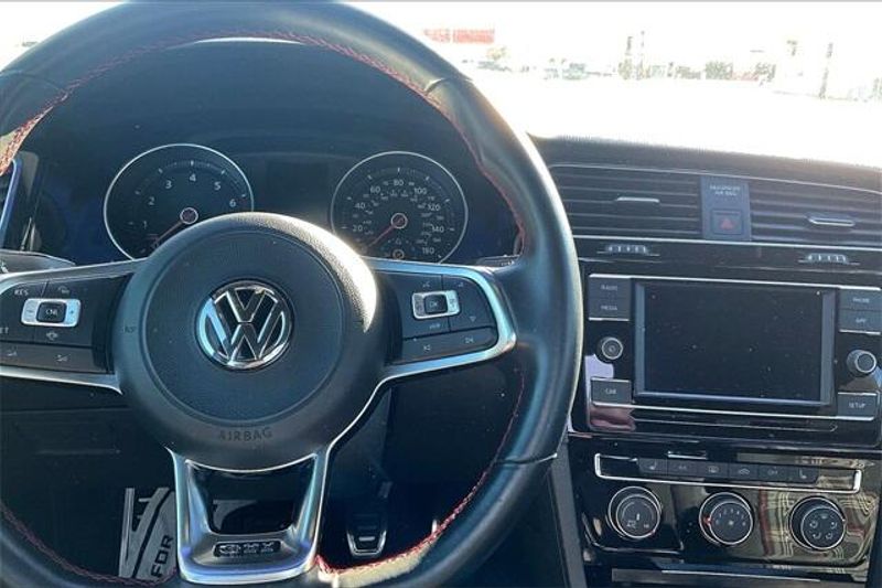 2019 Volkswagen Golf GTI AutobahnImage 19