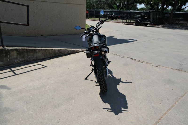 2025 Suzuki DRZ4S SOLID IRON GRAY Image 4