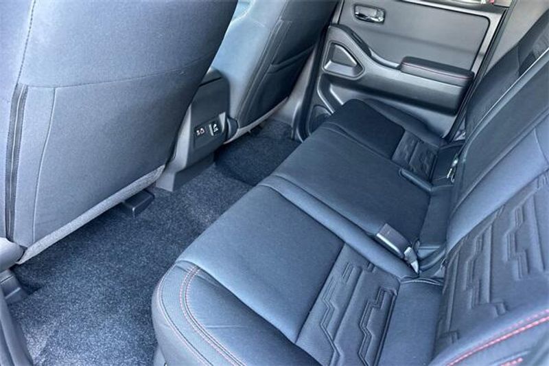 Used 2024 Nissan Frontier PRO-XImage 10