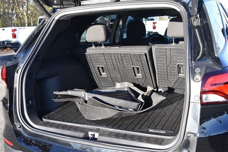 Used 2024 Chevrolet Equinox LTImage 17
