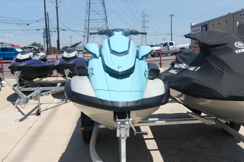 2025 Yamaha FX CRUISER HO WITH AUDIO MINT AND PEARL Image 2