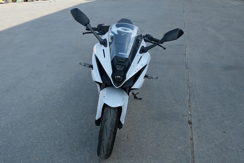 NEW 2026 SUZUKI GSX8R Image 8