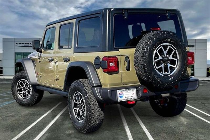 2025 Jeep Wrangler 4-door RubiconImage 2