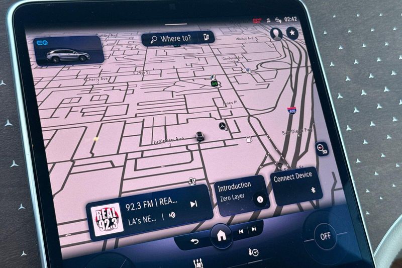 Used 2023 Mercedes-Benz EQS 450Image 23