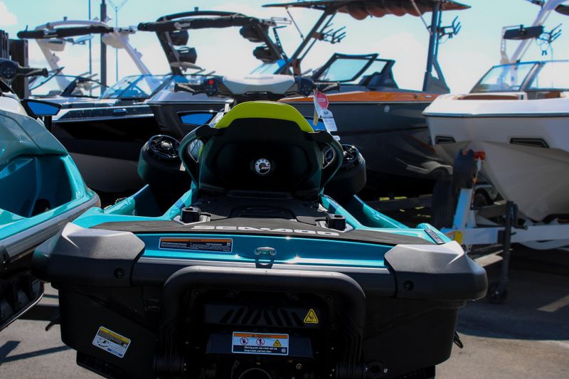 2025 SEADOO GTI SE 130 WITH SOUND SYSTEM IDF TEAL BLUE AND MANTA GREEN Image 3