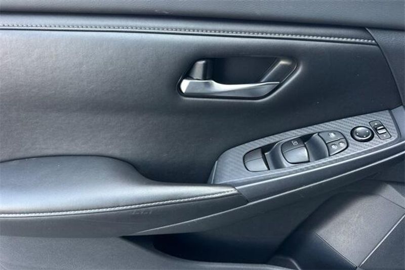 Used 2022 Nissan Sentra SVImage 9