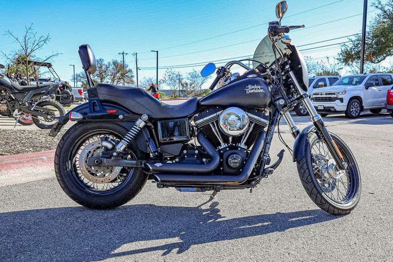 2017 HARLEY DYNA STREET BOBImage 6