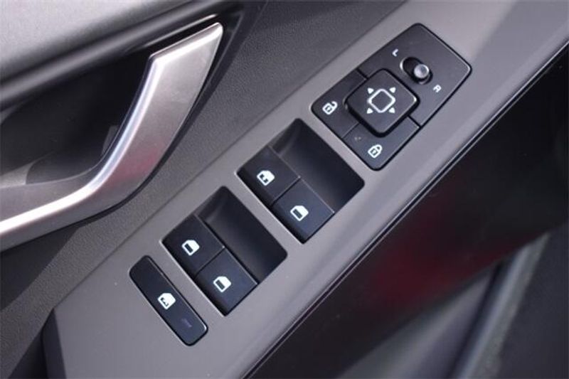 New 2025 Kia Niro LXImage 19