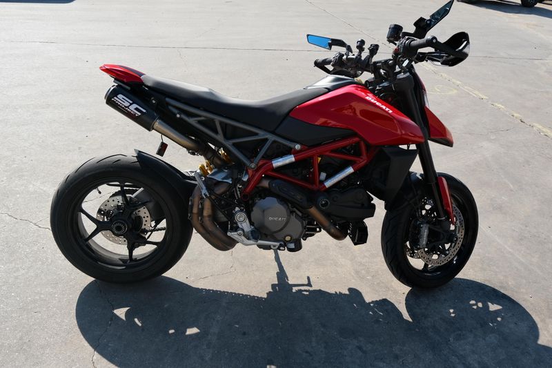 USED 2021 DUCATI HYPERMOTARD 950 Image 2