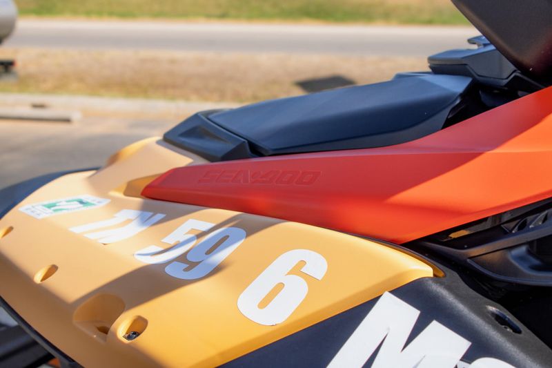 USED 2025 SEADOO SPARK FOR 3 CONVENIENCE PACKAGE WITH SOUND SYSTEM Image 3