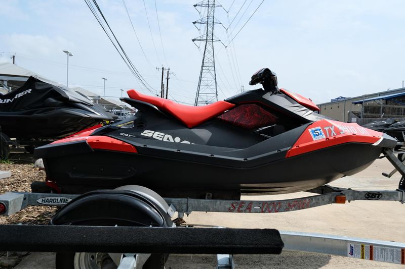 USED 2016 SEADOO PW SPARK 2UP 900HO CR 16 Image 2