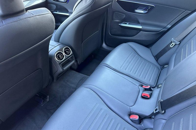 Used 2025 Mercedes-Benz C-Class C 300Image 13