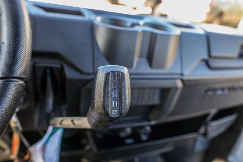 NEW 2026 POLARIS RANGER CREW 1000 PREMIUM Image 2