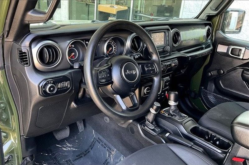 2021 Jeep Wrangler Unlimited WillysImage 14