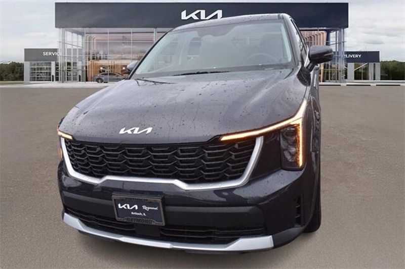 2025 Kia Sorento LXImage 7
