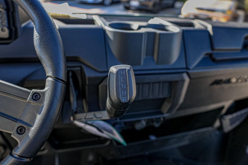 New 2025 Polaris RANGER 1000 EPS SAGE GREEN Image 3