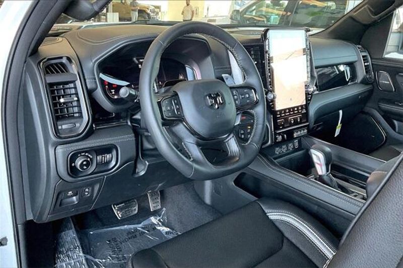 2025 RAM 1500 RHOImage 4