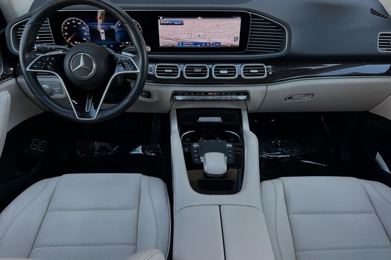 2024 Mercedes-Benz GLE 450eImage 10