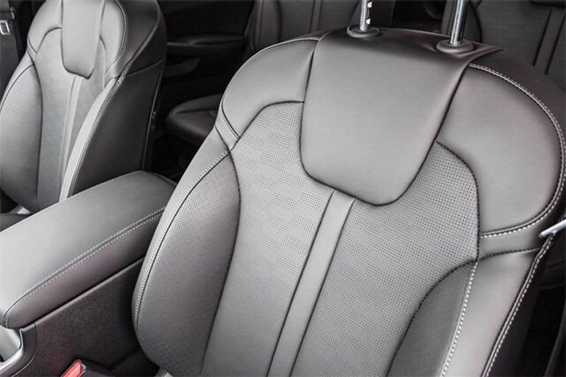 New 2025 Kia Sorento X-Line EXImage 25