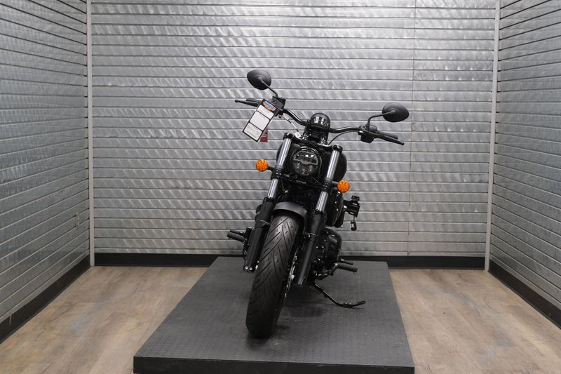 NEW 2025 INDIAN MOTORCYCLE CHIEF DARK HORSE  Family PowerSports (877) 886-1997 familypowersports.com 