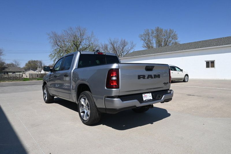 2025 RAM 1500 TradesmanImage 6