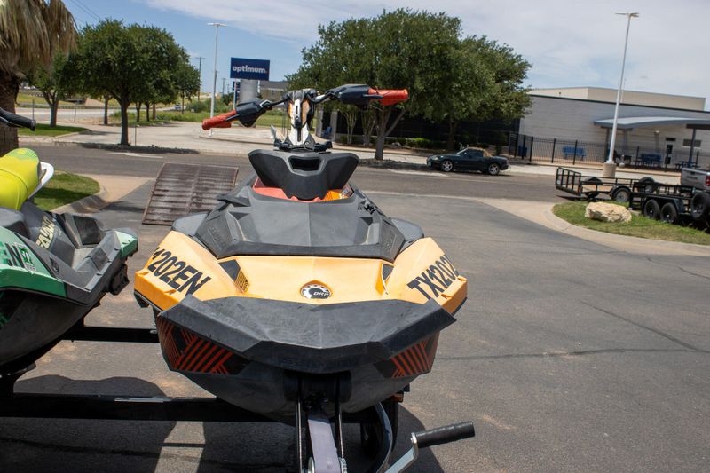 USED 2019 SEADOO SPARK TRIXX 3 Image 4