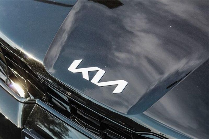 New 2025 Kia K5 LXSImage 14