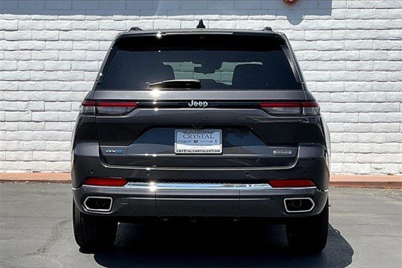 2023 Jeep Grand Cherokee Overland 4xe in a Baltic Gray Metallic Clear Coat exterior color and Global Blackinterior. Crystal Chrysler Jeep Dodge Ram (760) 507-2975 pixelmotiondemo.com 